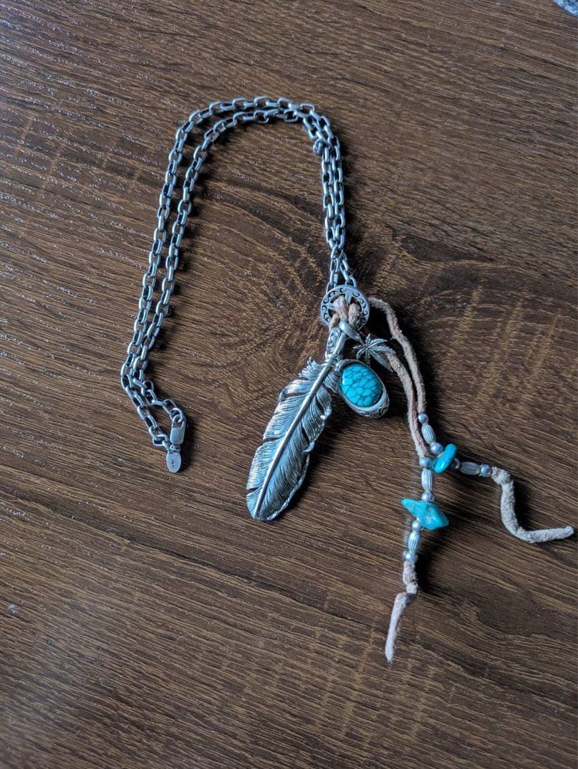 シルバー 羽根モチーフ ネックレス GRAN DEUR フェザー 中 シルバーネックレス チェーン付 羽根 翼