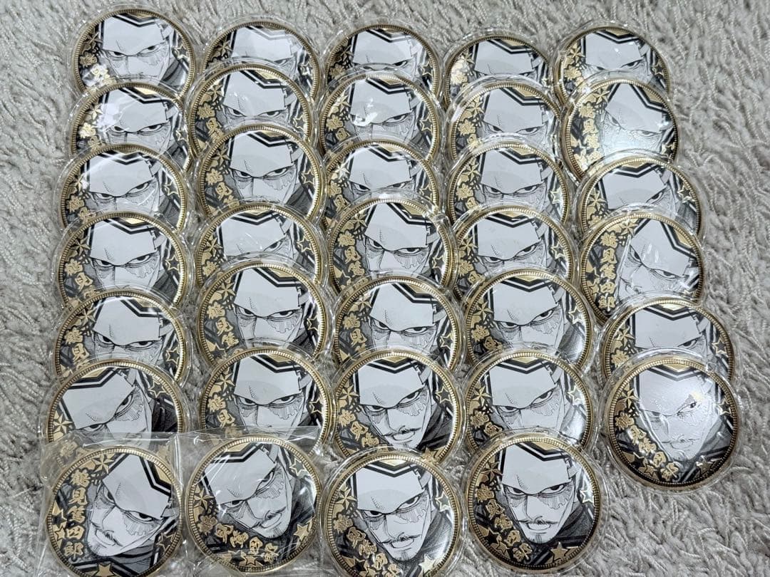 ゴールデンカムイ　鶴見中尉(鶴見篤四郎) 黄金缶バッジ　オケコン缶バッジ Amazon.co.jp: ゴールデンカムイ展 鶴見篤四郎の愛です缶バッジ 第2弾