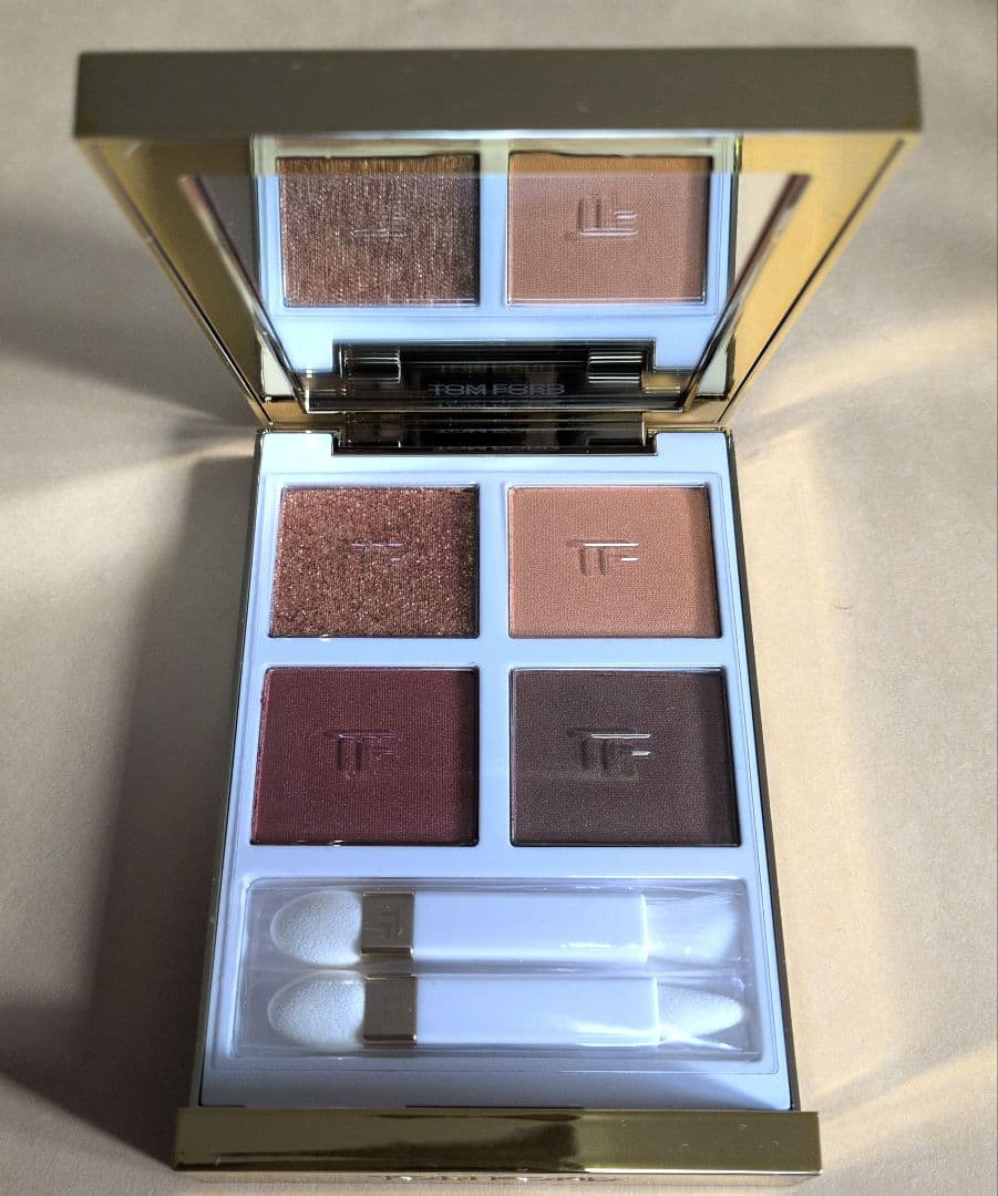 トムフォード　アイシャドウパレット 4色入り