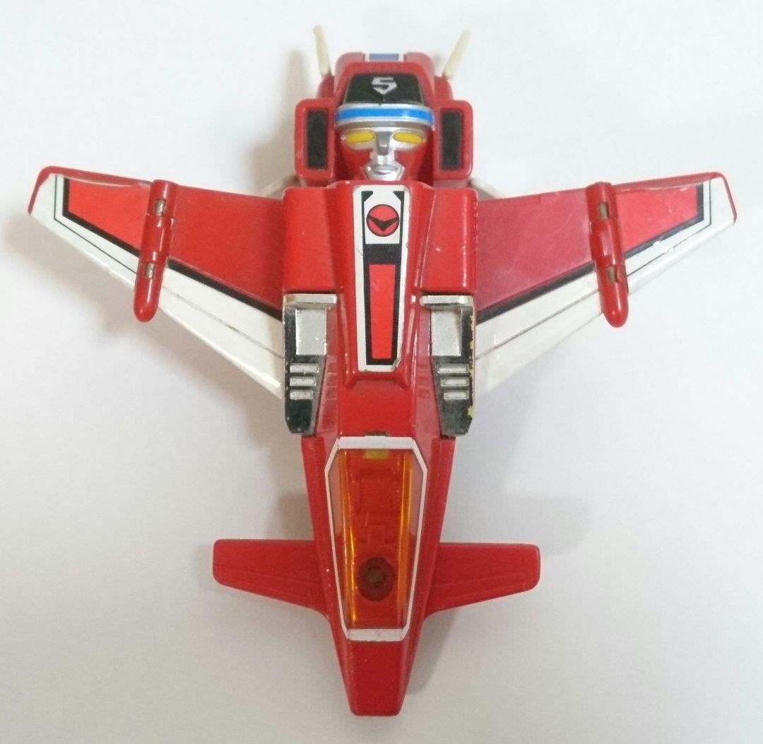 盾とマスキーファイター DX超合金 グレートファイブ 光戦隊マスクマン