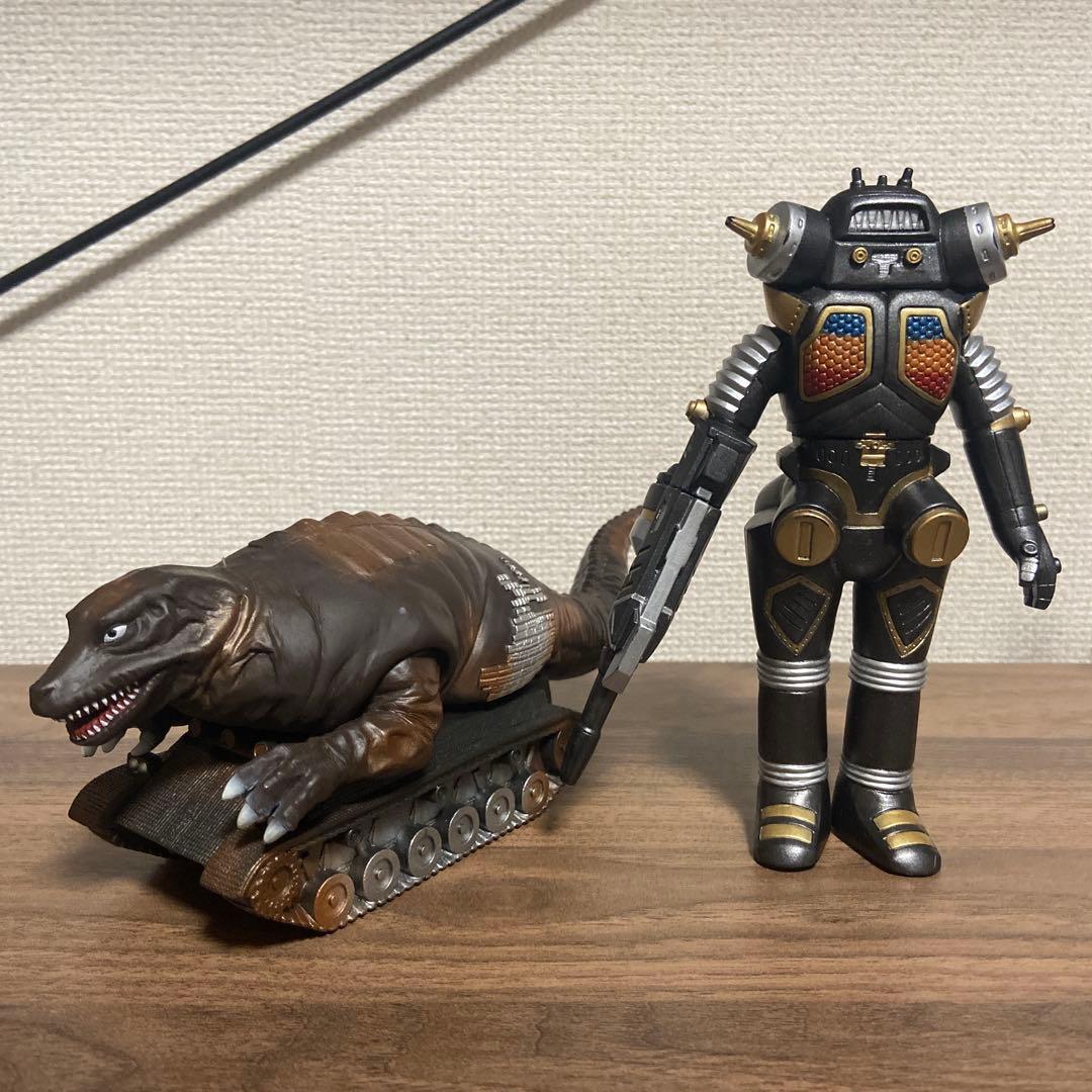 ウルトラセブン・ウルトラ怪獣 ソフビ10個セット - メルカリ