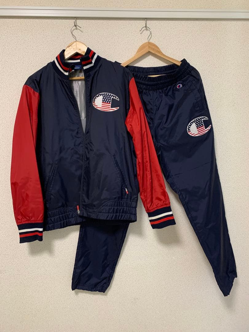 Champion チャンピオン　ナイロンジャケット・パンツ　２着セット Champion（チャンピオン） ナイロンジャケット チャンピオンナイロン