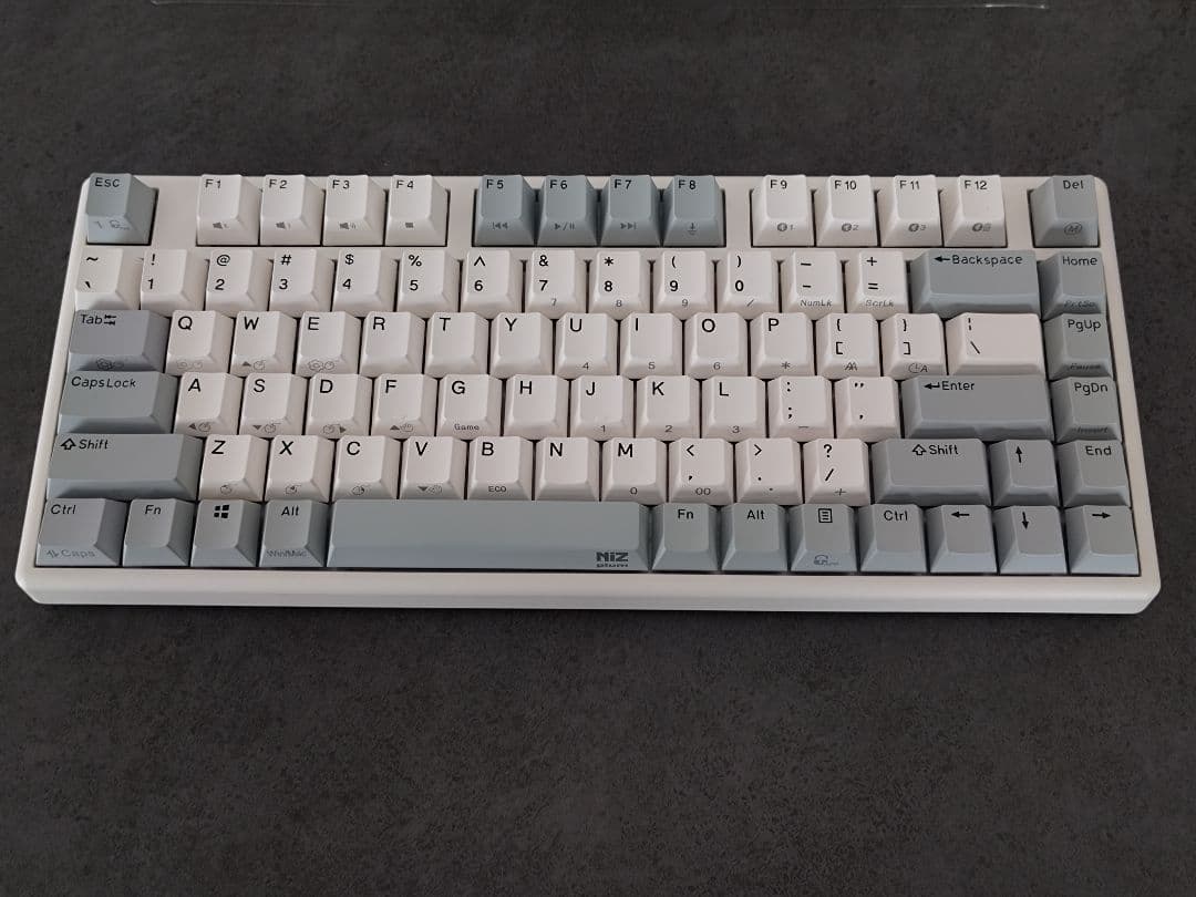 【極美品】NIZ 静電容量無接点方式 84キー ワイヤレスキーボード