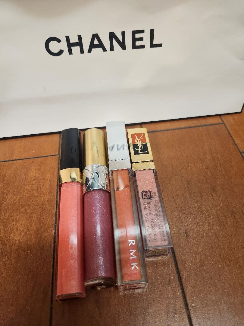 シャネル　イヴサンローラングロスセット