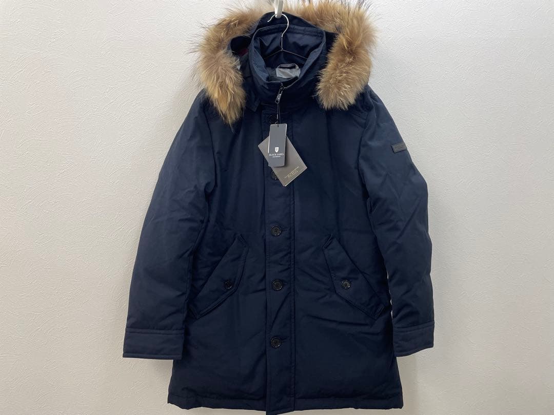 【新品未使用】ブラックレーベル クレストブリッジ　メンスダウンコート　Mサイズ