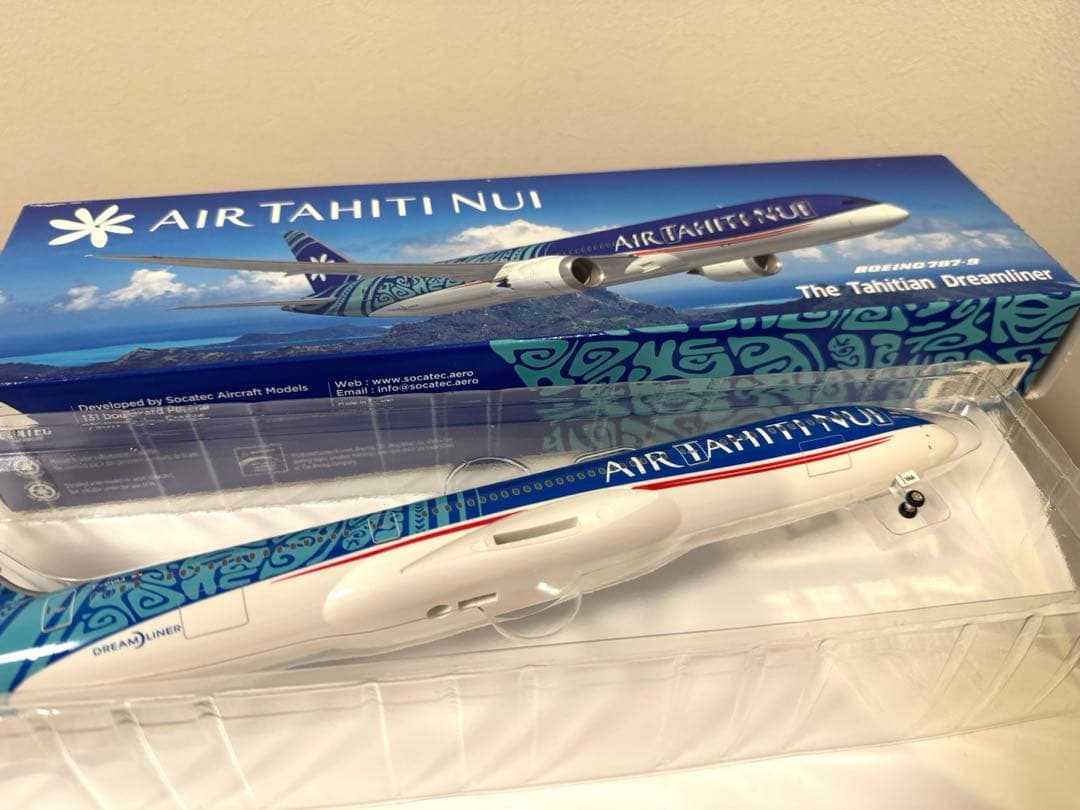 【美品】エア タヒチ ヌイ B787-9 モデルプレーン 1/200
