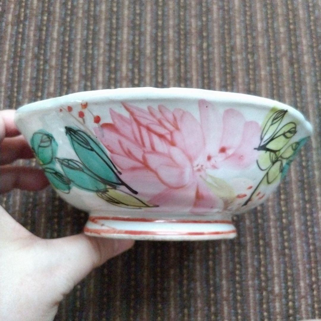 中国古玩　民国時代　碗　牡丹／芍薬？　蓮？　梅　「萬古」 宋白地黒掻落牡丹文瓶 文化遺産オンライン