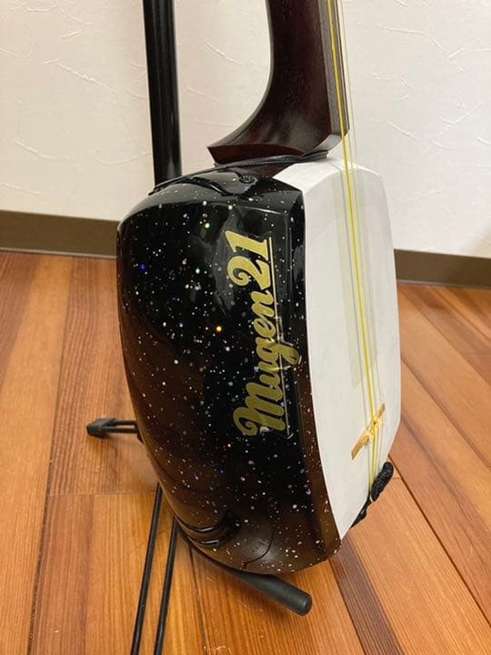 希少品 エレキ津軽三味線 夢絃21サイレント （三味線かとう）早い者