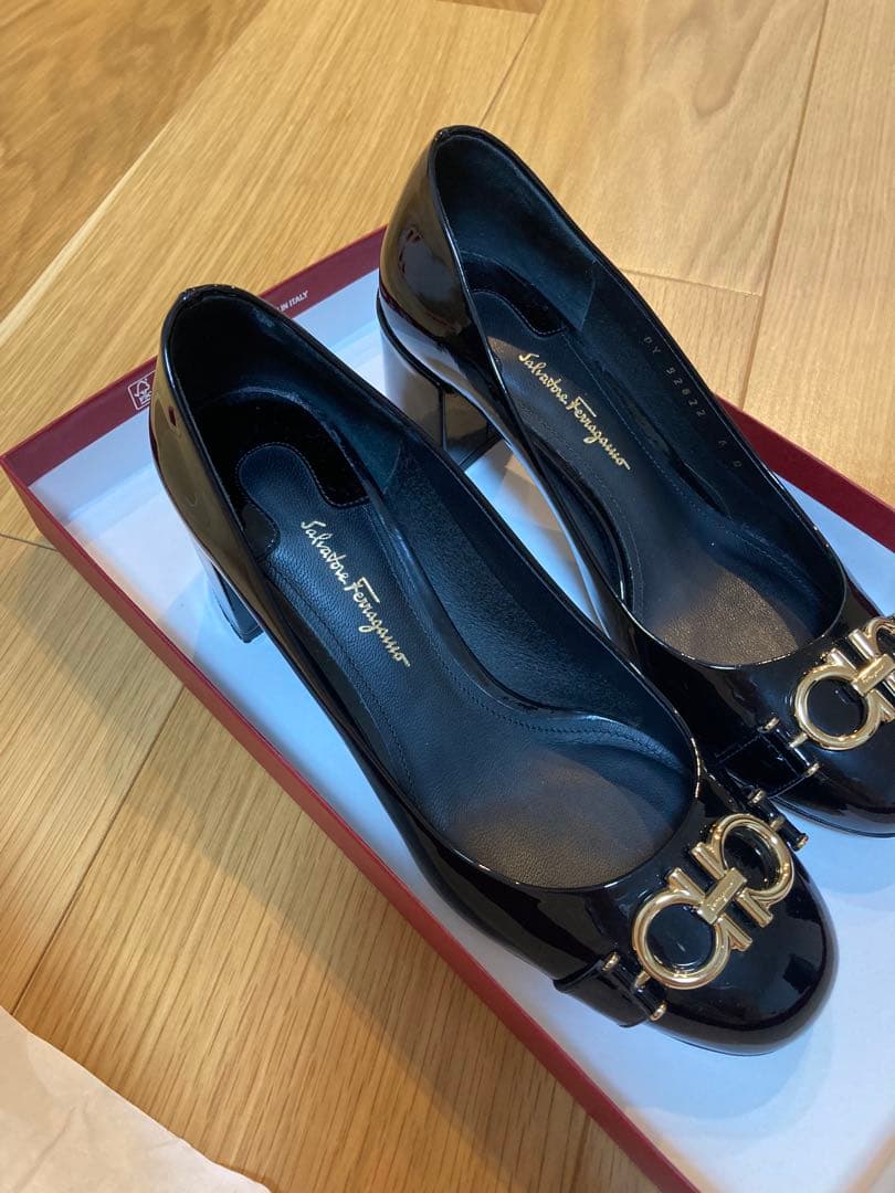 SalvatoreFerragamo GARDA 5.5/23cm相当