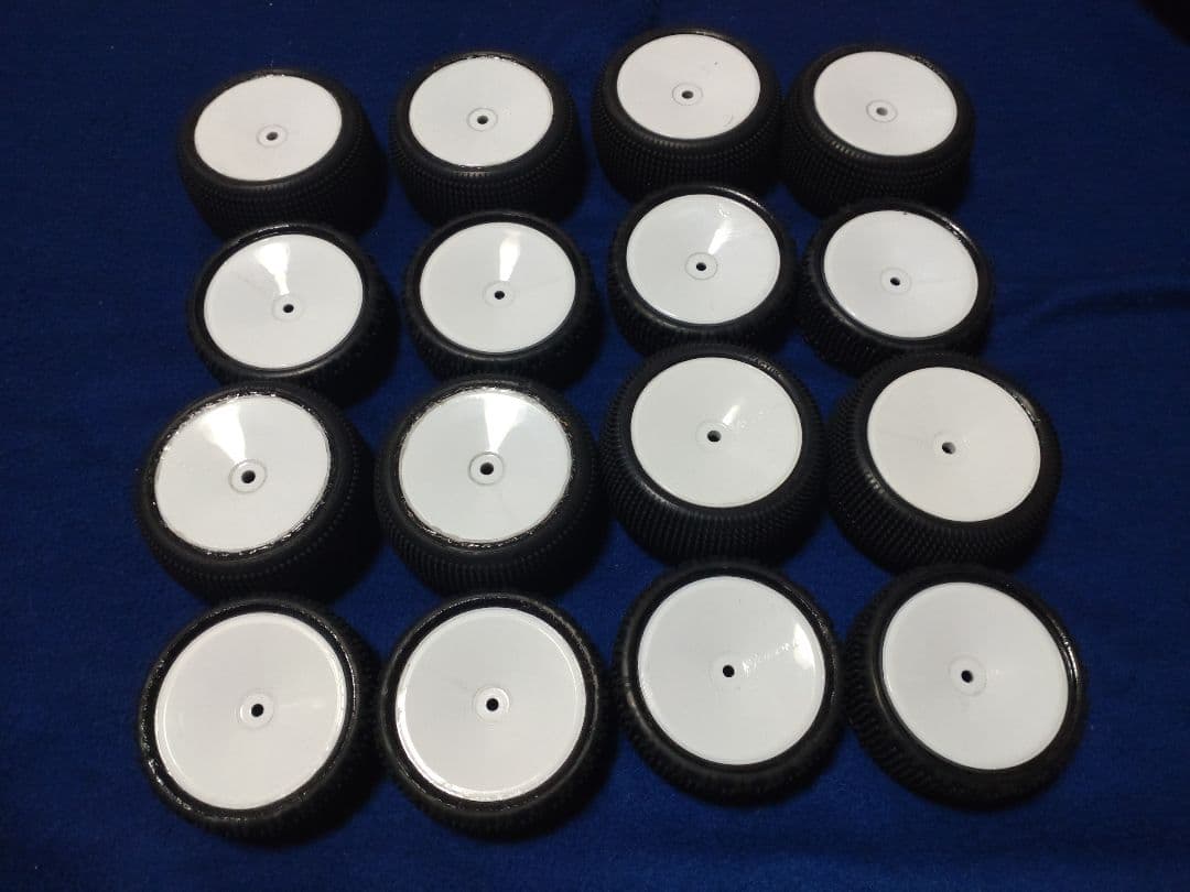 ラジコンバギー2WD用タイヤ