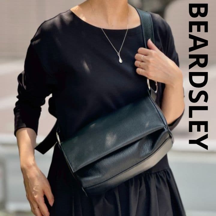 新品 タグ付き　ウエストポーチ レザーリングボディバッグ ビアズリー