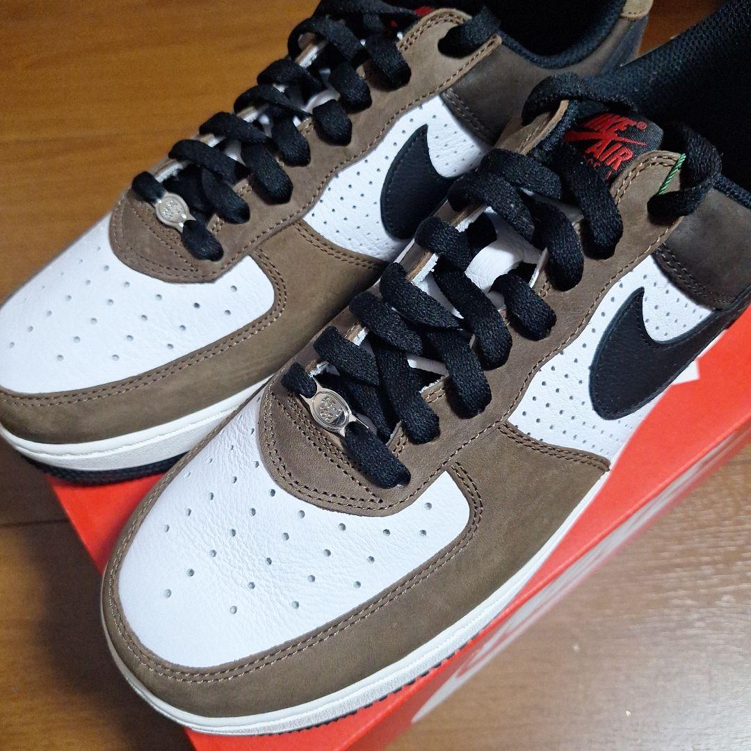 ナイキ　エアフォース1　エスケープ