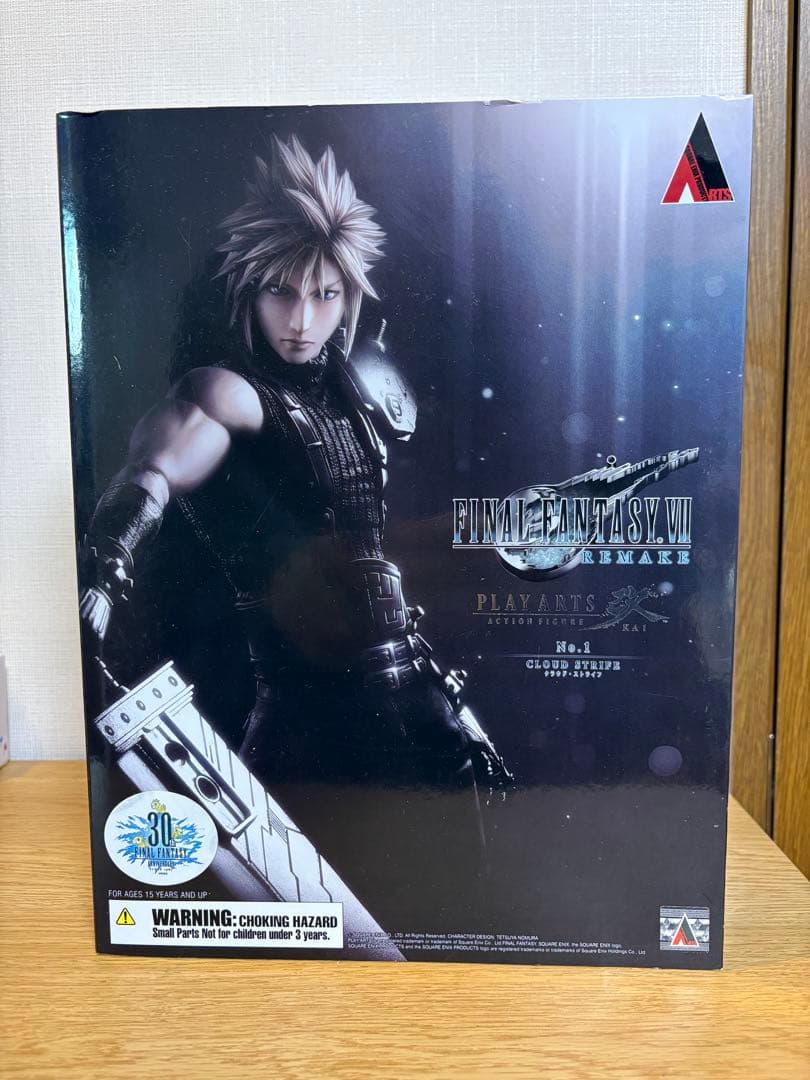 プレイアーツ改 vol.1 クラウド•ストライフ フィギュア