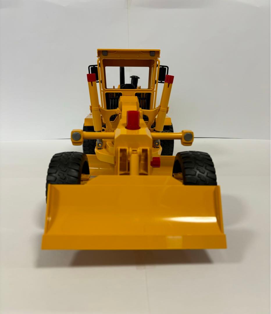 bruder CATグレーダー ドイツ・ブルーダー社のモーターグレーダー