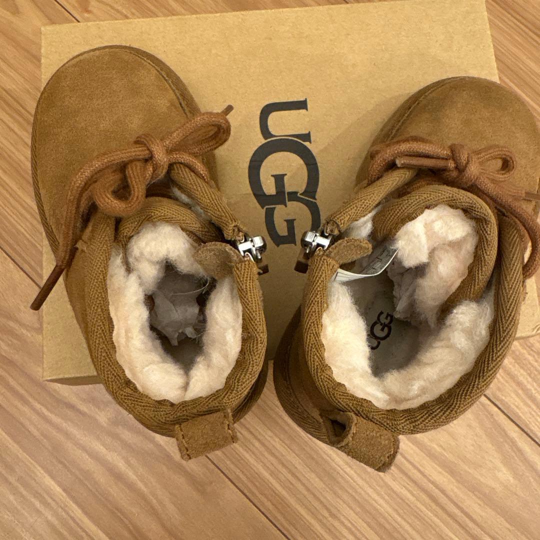 美品UGG T NEUMELL Ⅱキッズ ムートンブーツ 16㎝