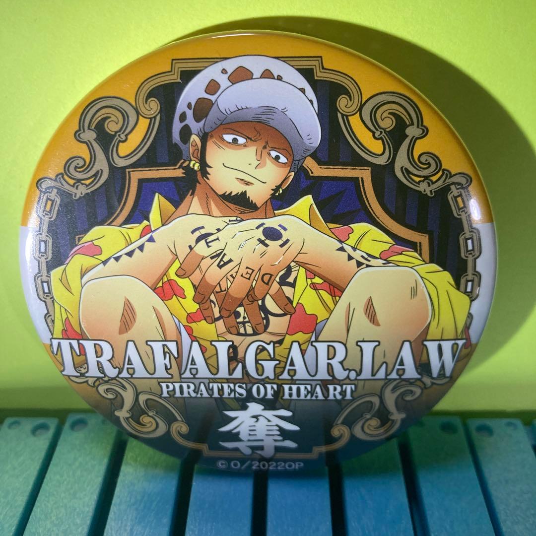 ONE PIECE 輩缶バッジ RED ロー 麦わらストア - メルカリ