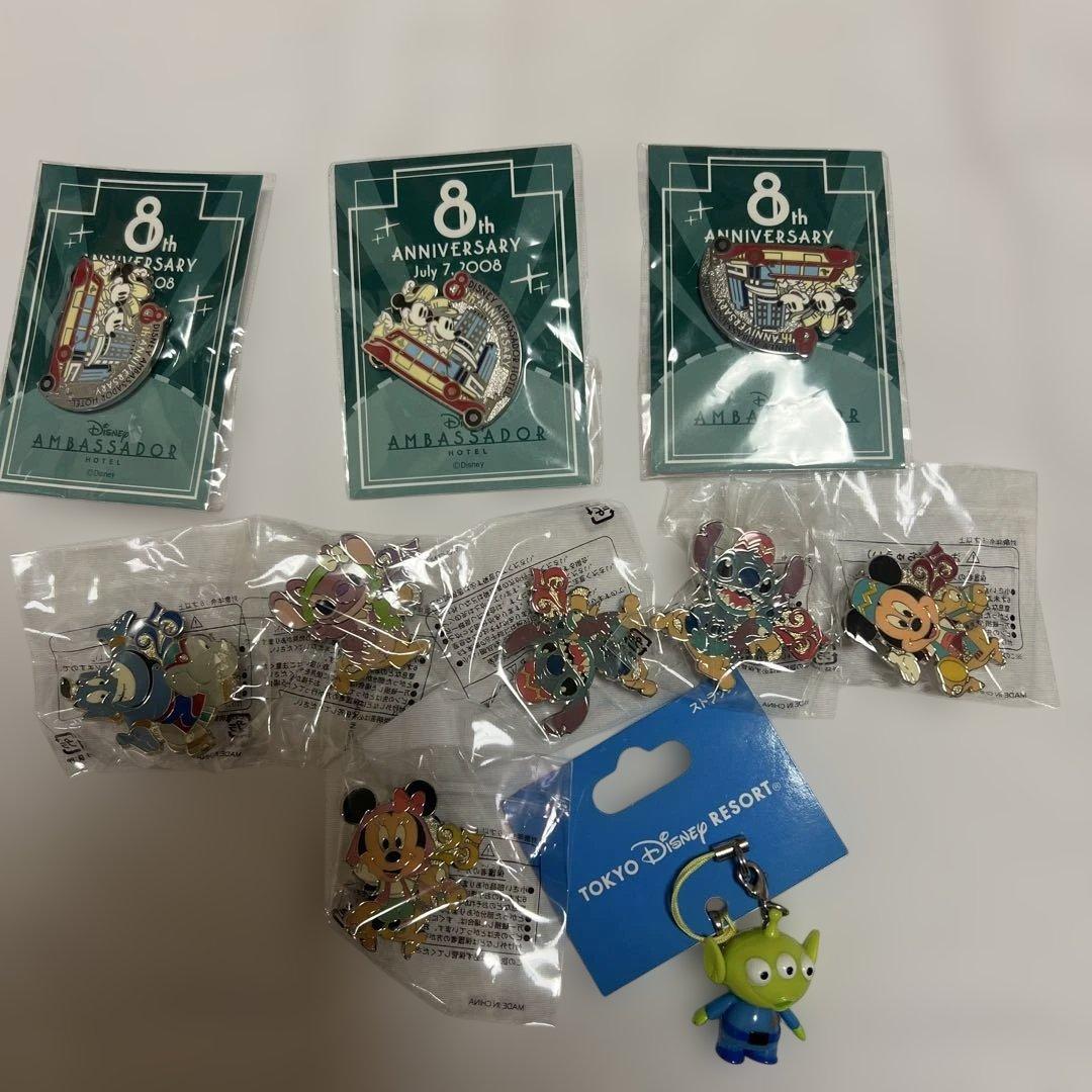 東京ディズニーリゾート 8周年記念 ピンバッジセット
