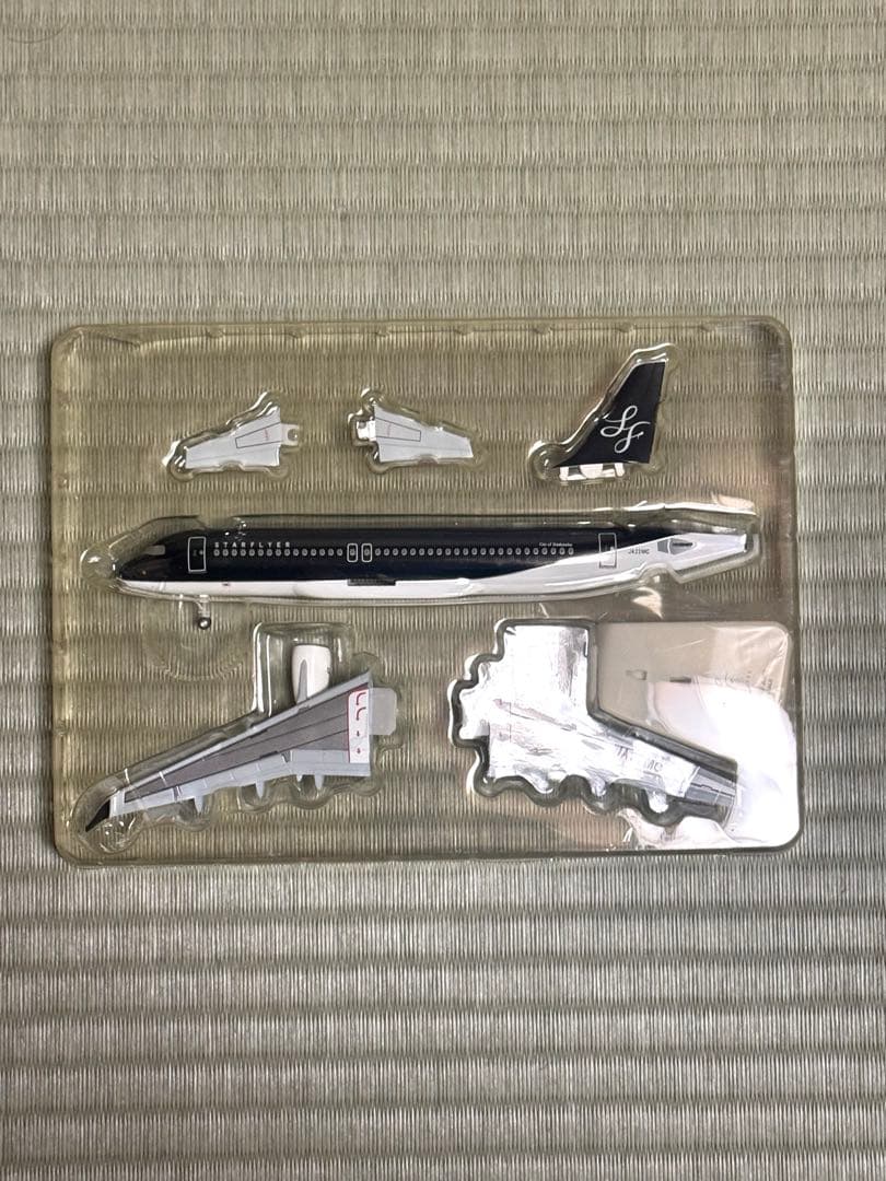 スターフライヤー STARFLYER A320 1/200モデルプレーンの通販はau PAY