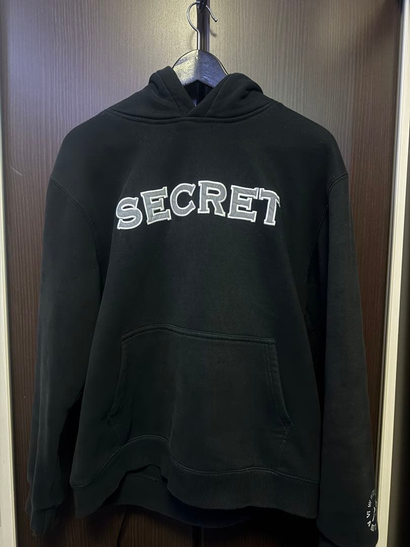 SECRET ブラック パーカー Mサイズ