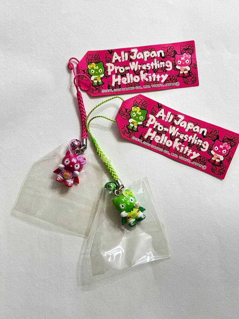 ハローキティ 全日本 プロレス 覆面レスラー 根付け ストラップ 2種セット