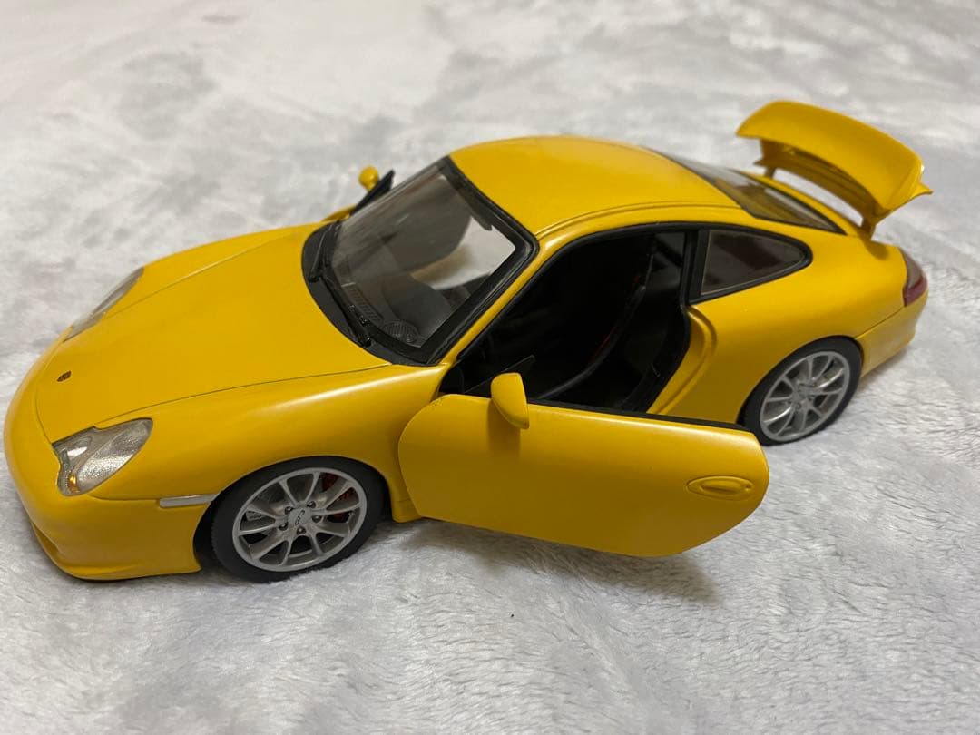 ミニカー HOTWHEELS PORSCHE GT3 1/18