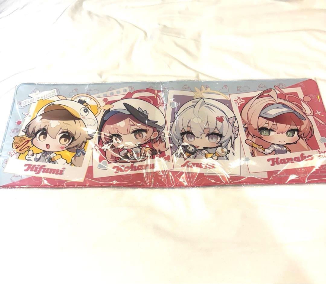 AGF2025限定 ブルアカ　ブルーアーカイブ　momopark デスクマット