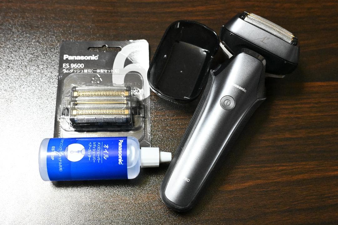 【替刃&オイル付】Panasonic ラムダッシュPRO 6枚刃 ES-LS5Q