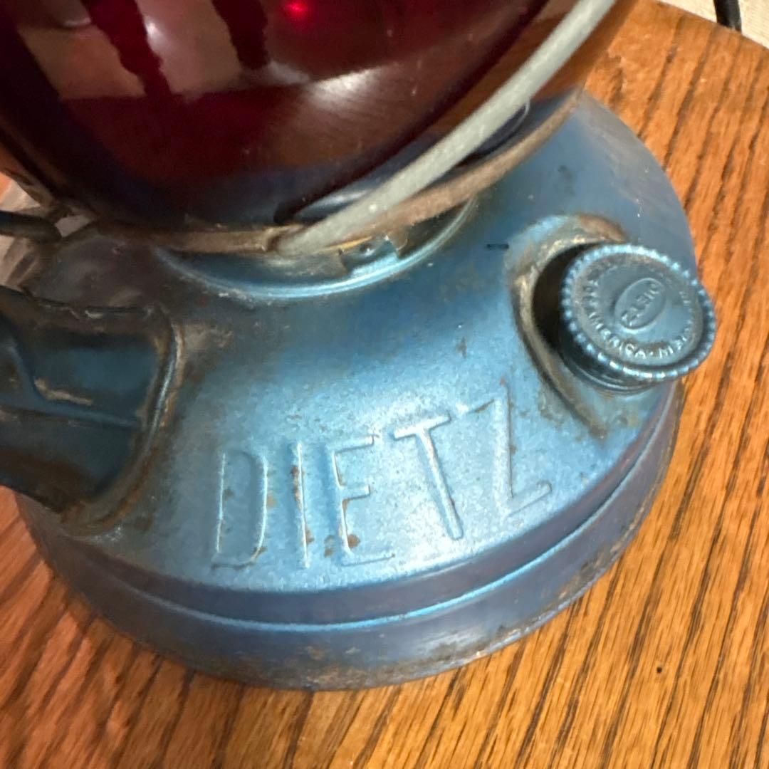 DIETZ オイルランタン アンティーク レッドグローブ 実働可能 - メルカリ