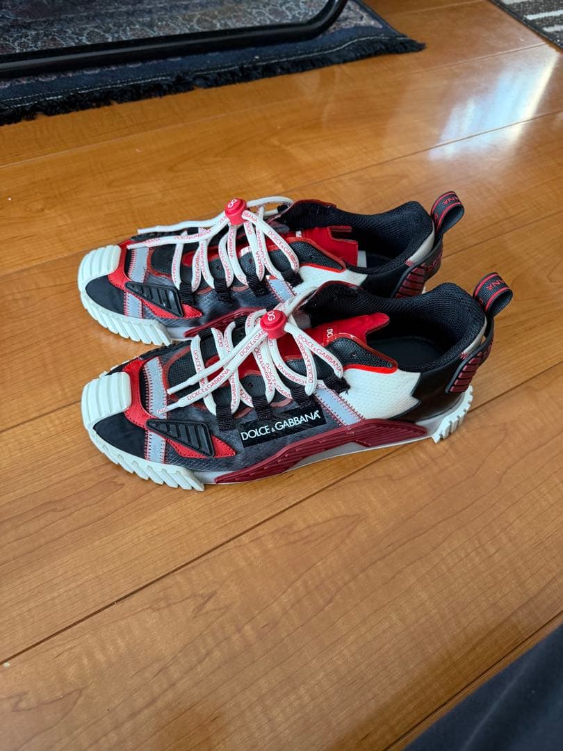 NS1 ロゴラベル ローカットスニーカー ブラック/レッド