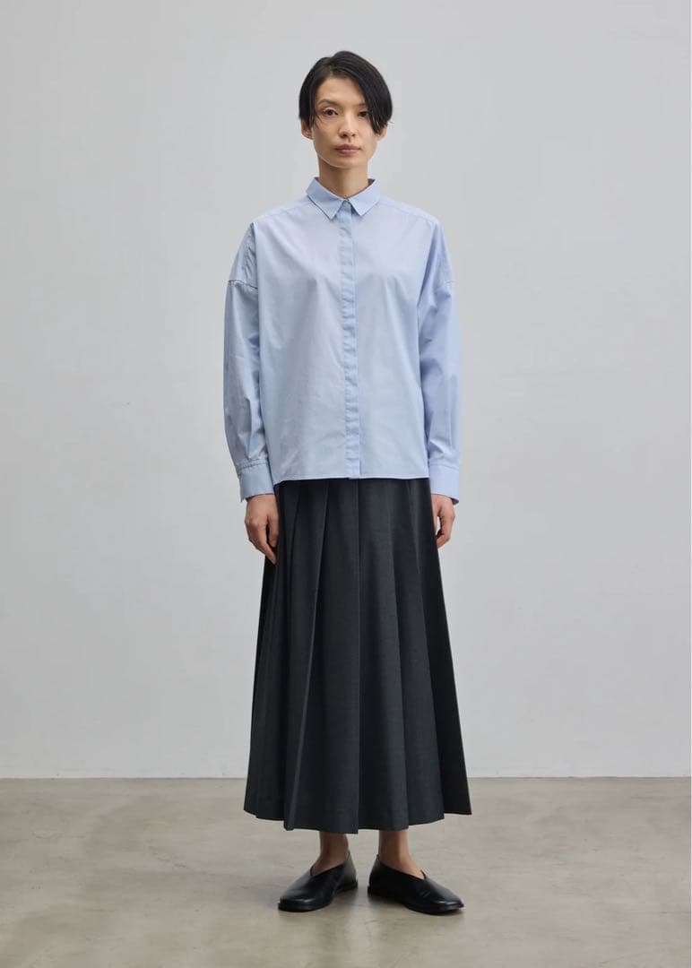 美品✨新作SOEJU ラッププリーツスカート　チャコール　Mサイズ　完売品 ラッププリーツスカート - SOÉJU online store｜上質な大人の女性の