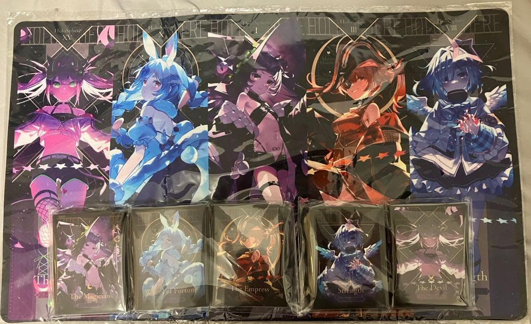 常闇トワ 天音かなた 宝鐘マリン カードスリーブ プレイマット ホロライブ Amazon.co.jp: 混沌の女神様 スタンダードサイズ カードスリーブ