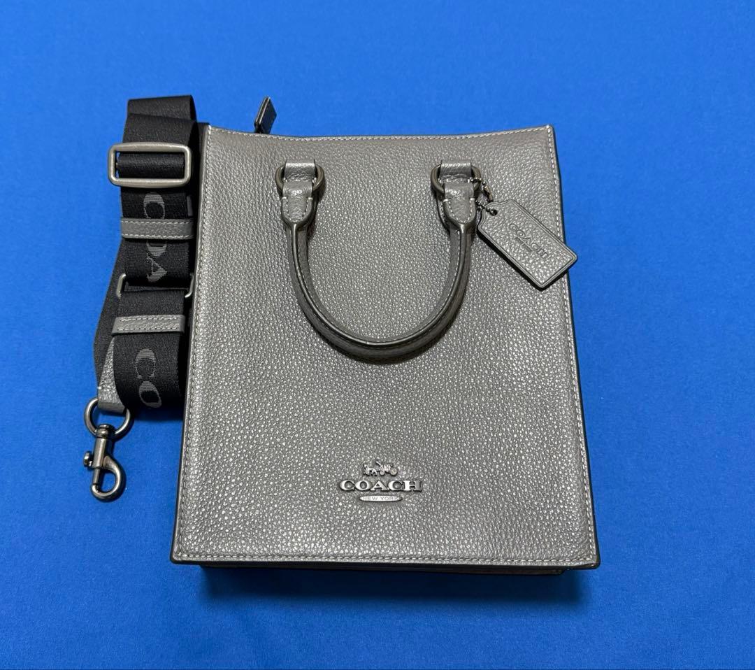 【新品】コーチ　ディラントートバッグ