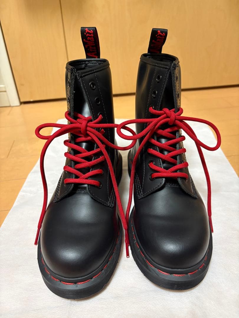 ドクターマーチン レッドステッチ 8ホールブーツ