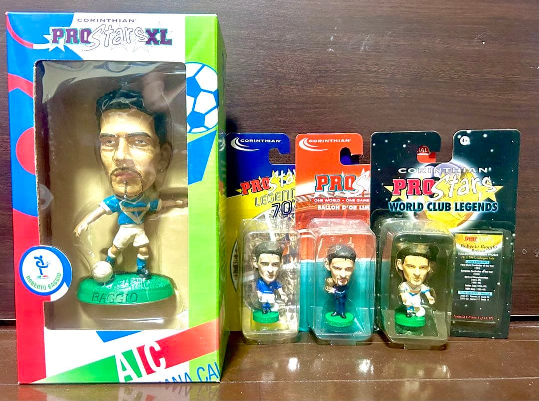 コリンシアン ロベルト・バッジョフィギュア4体 + 記念切手セット