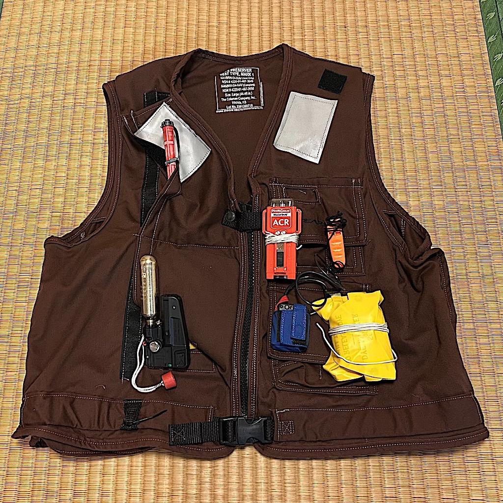 米軍　ライフジャケット　LIFE PRESERVER VEST TYPE　茶　L