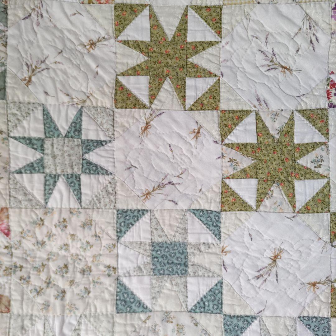 ✨イブニングスターグラデーションベッドカバー✨パッチワークキルト