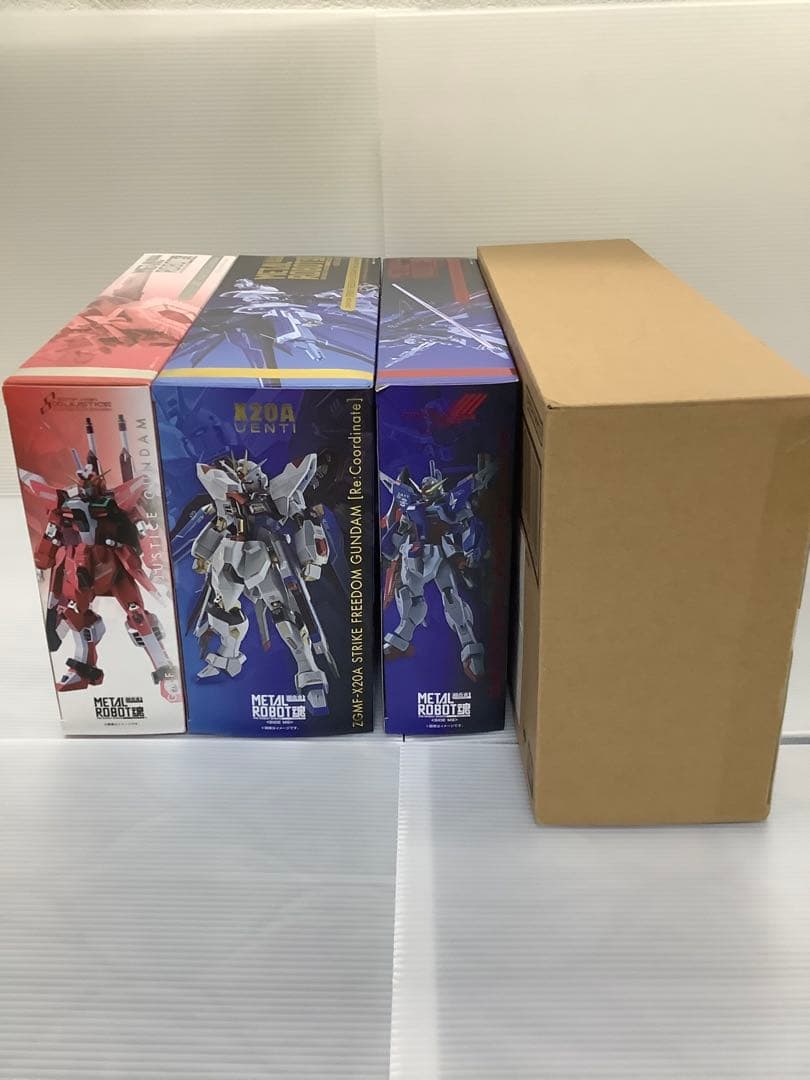 L ROBOT魂 フリーダム ジャスティス デスティニー レジェンド BANDAI（バンダイ） METAL ROBOT魂 ＜SIDE MS＞ レジェンドガンダム