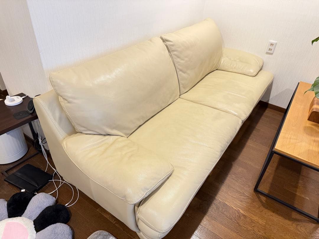 本革　3人掛けソファ　シュシュウ