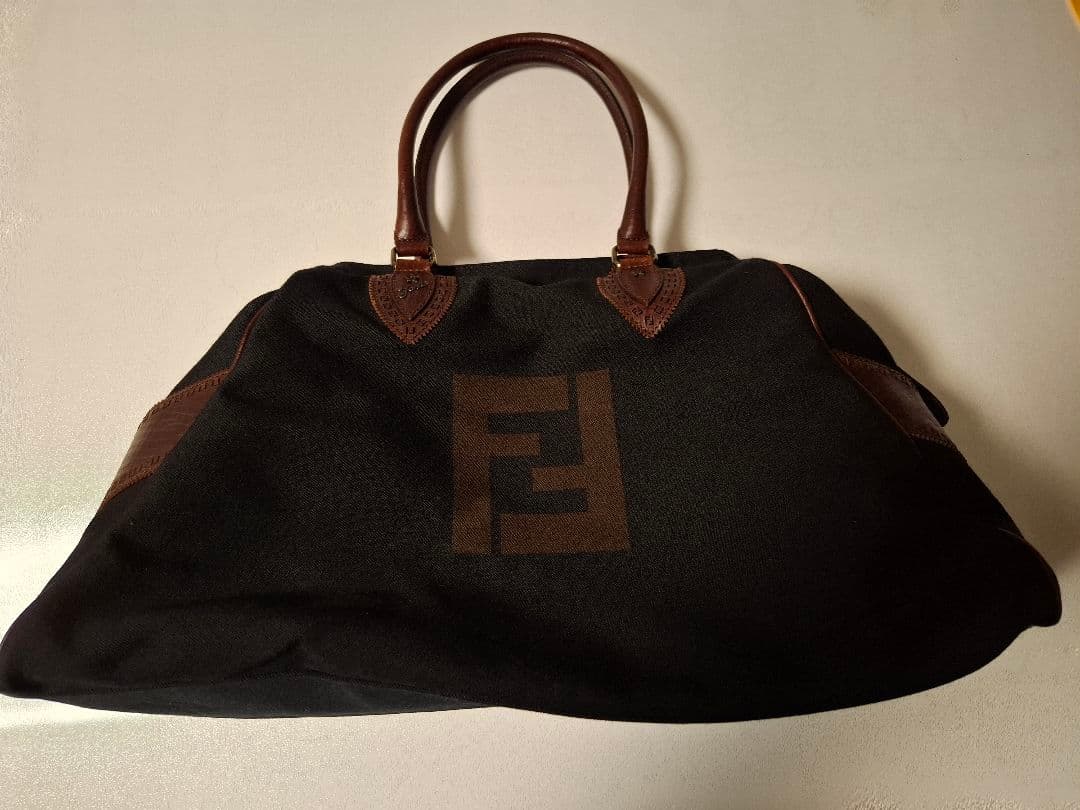 美品　Fendi ボストンバッグ　 黒