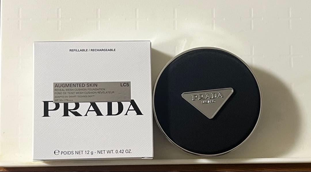 プラダ　リヴィール　メッシュ　クッション　ファンデーション　LC5 PRADA