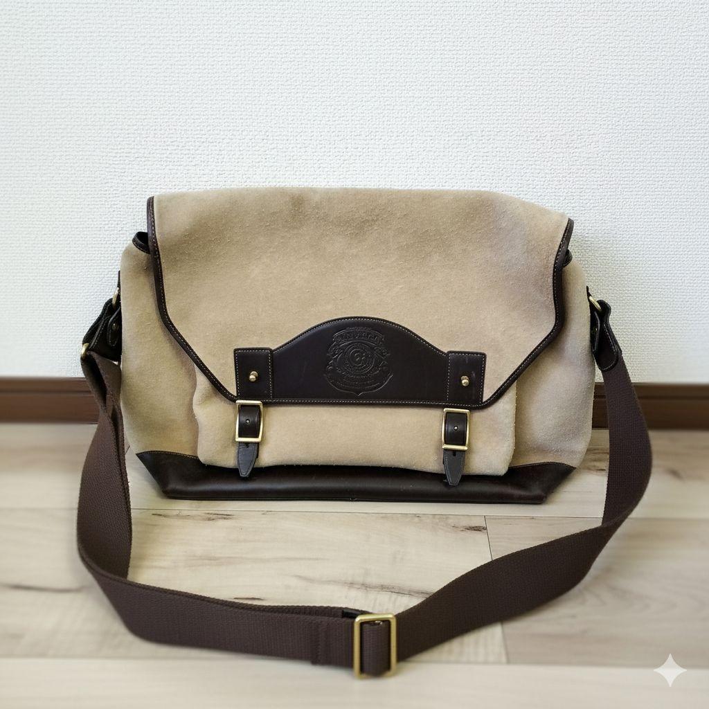 GHURKA（グルカ）スウェードメッセンジャーバッグ
