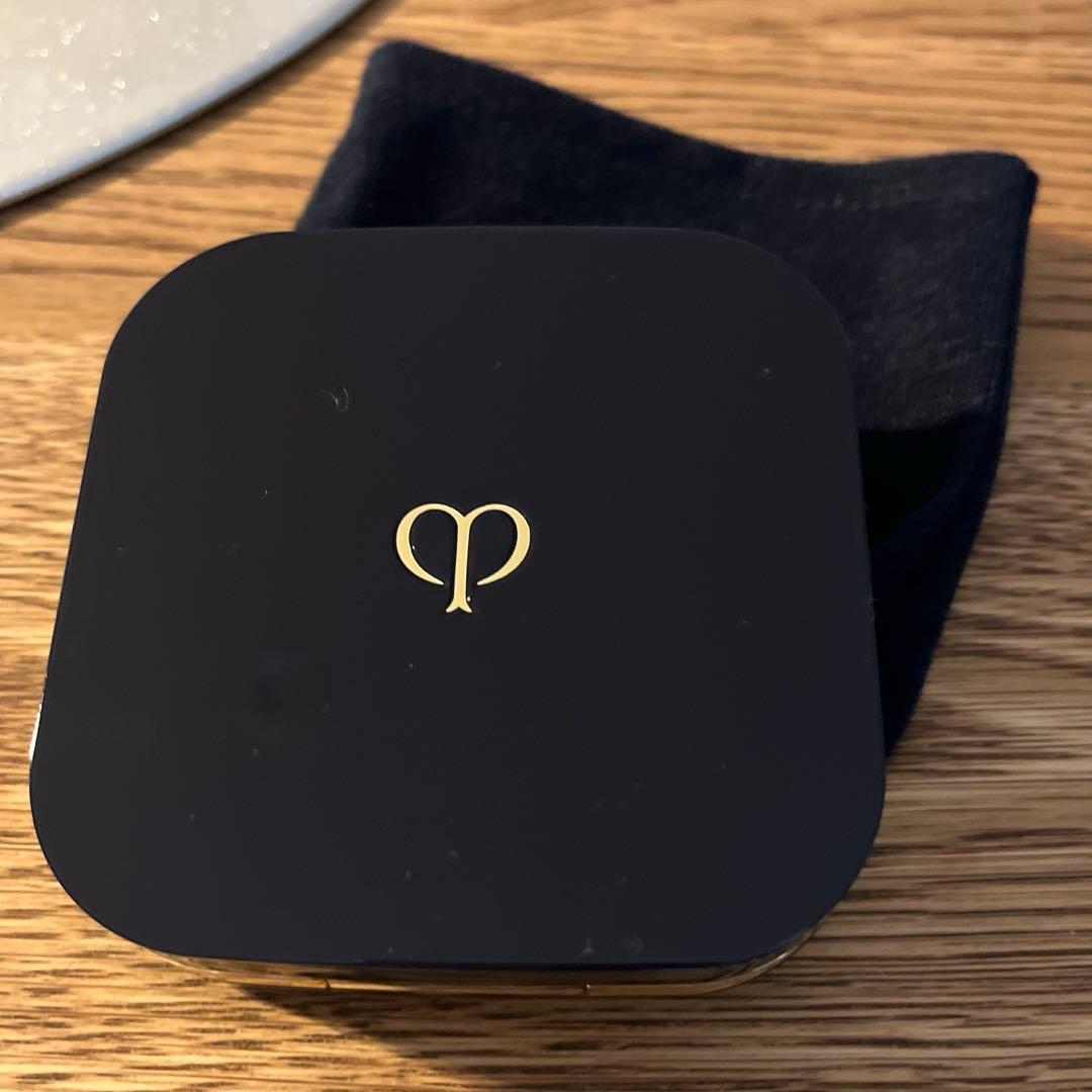 クレドポーボーテ タンクッションエクラ ルミヌ オークル00