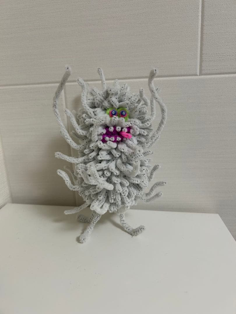 フジサキタクマ　MOGOLS takuma fujisaki　モーリー(蓄光)