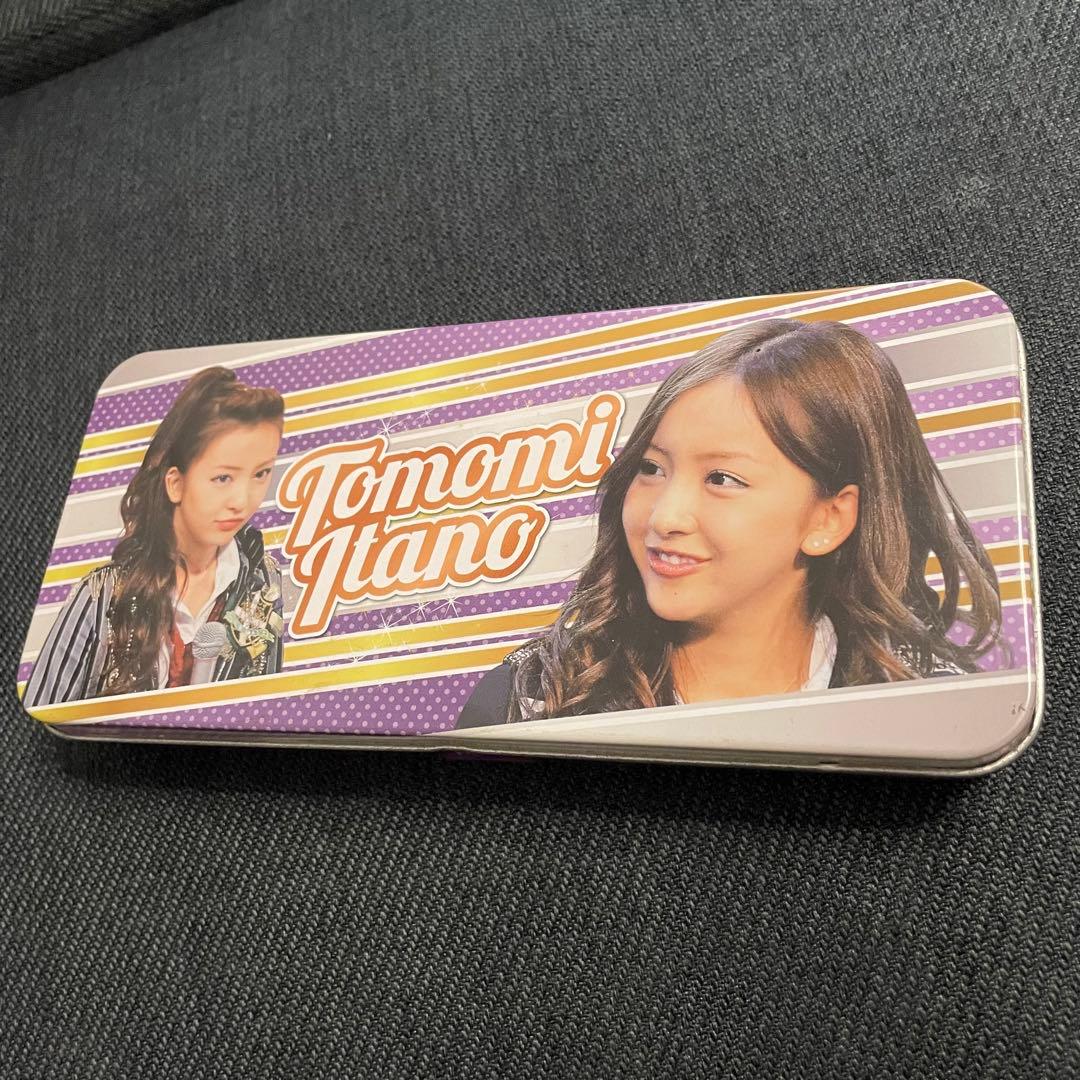 板野友美 AKB48 イタノトモミ 筆箱 - メルカリ