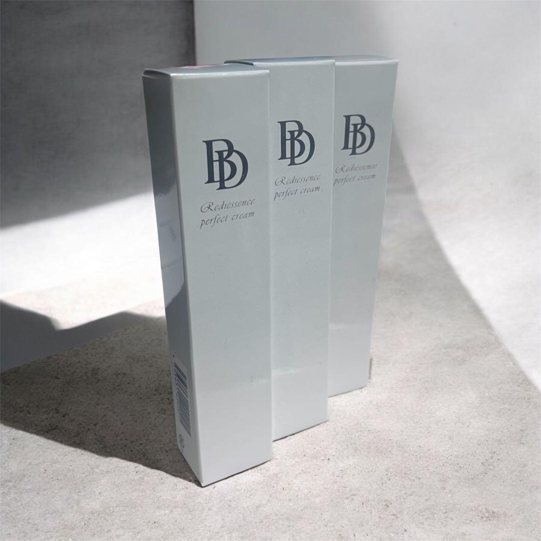 新品未使用 BeDoor ビドアーレイディエッセンスパーフェクトクリーム 22g