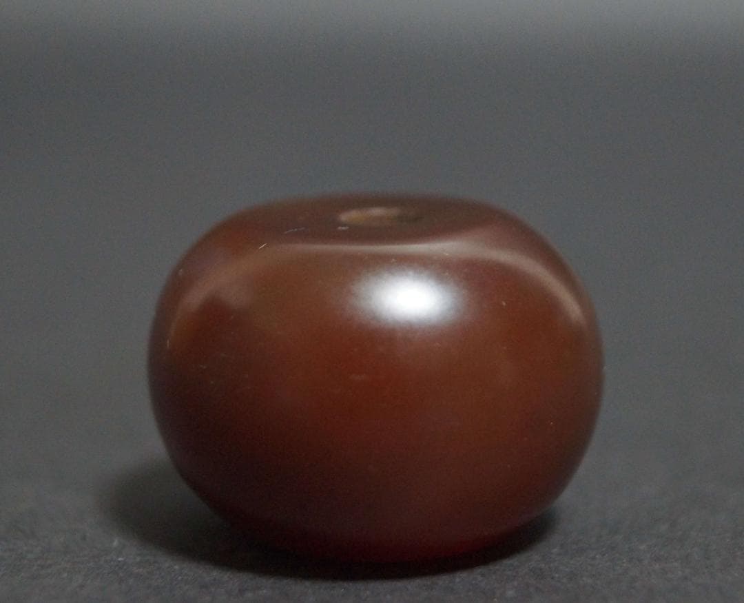 オールドチベット 老メノウ瑪瑙 算盤玉形 特大根付 緒締玉 アゲート提げ物Dzi