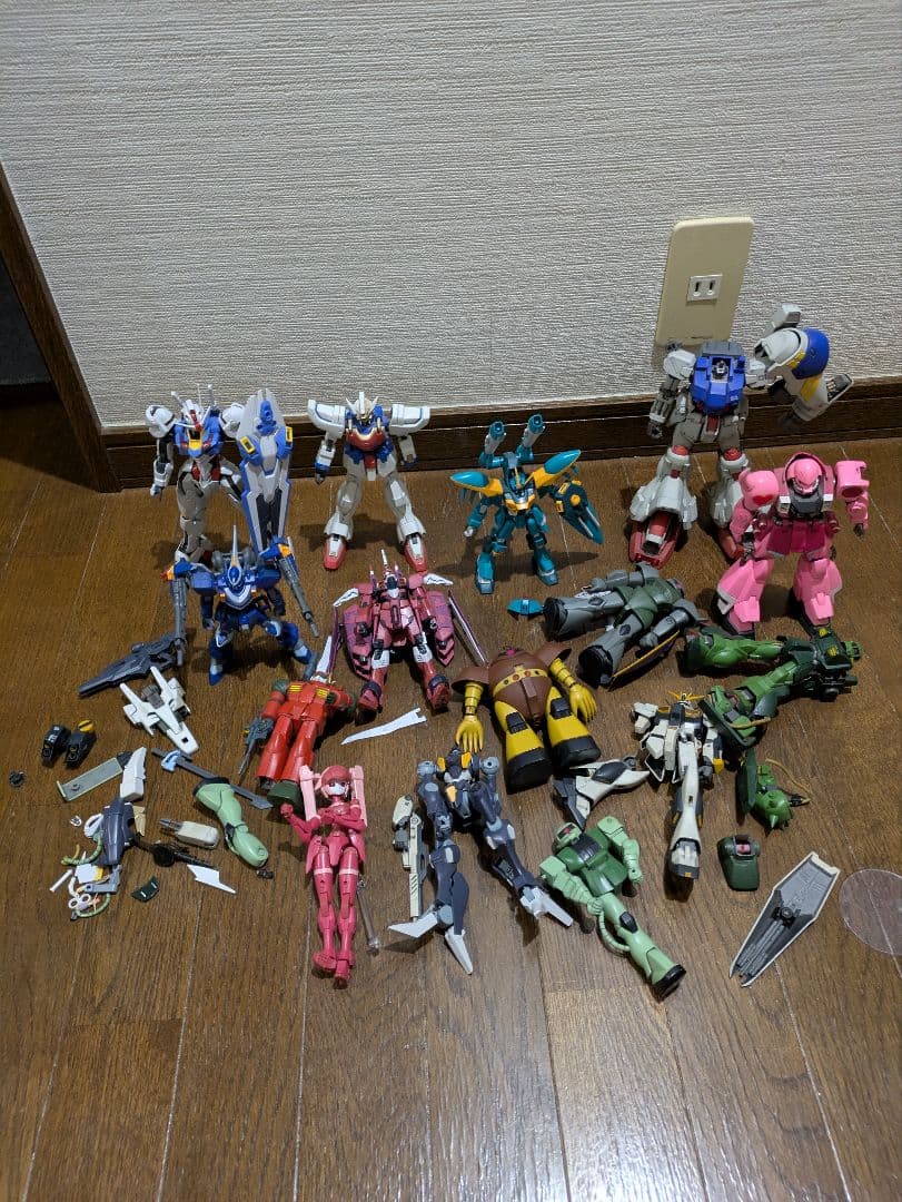 プラモデル ガンダム　ガンプラ 　ジャンク　武器　完成品　まとめ売り プラモデル ガンダム ガンプラ HG MG 他 ジャンク 武器 完成品 まとめ