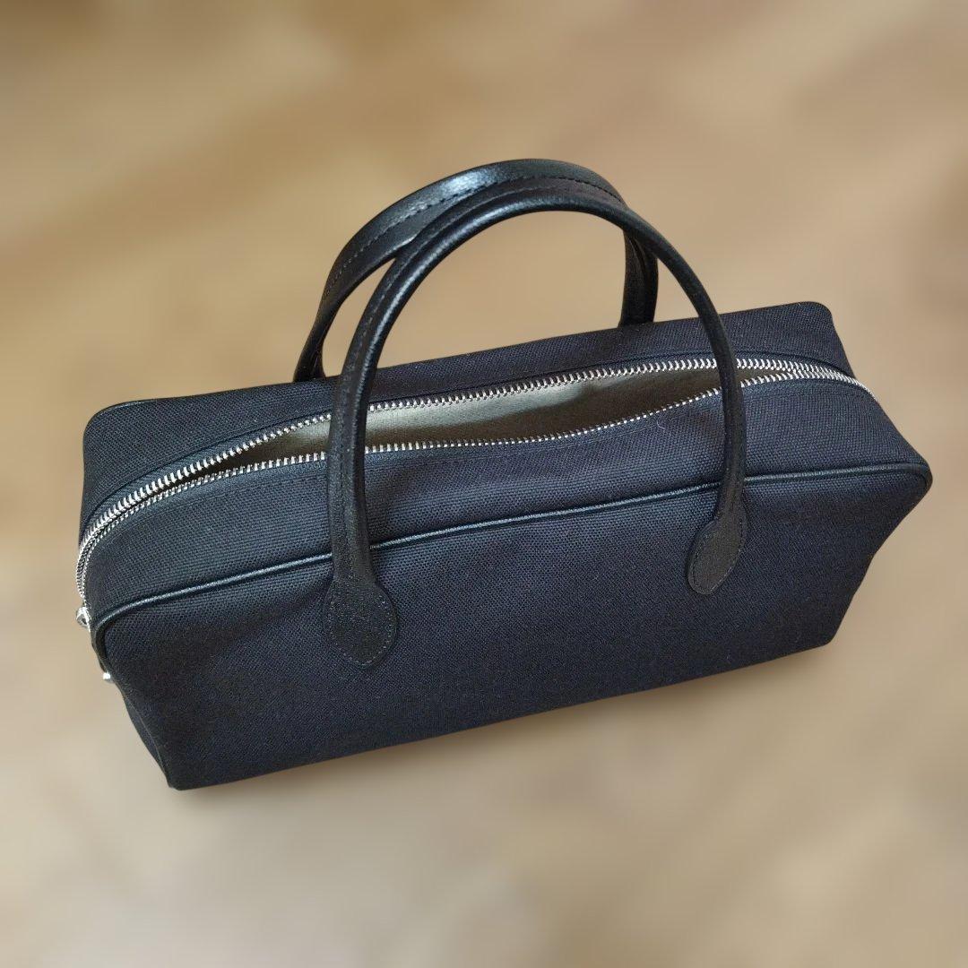 TOUT Y EST ロケ トワル スモールバッグ ブラック