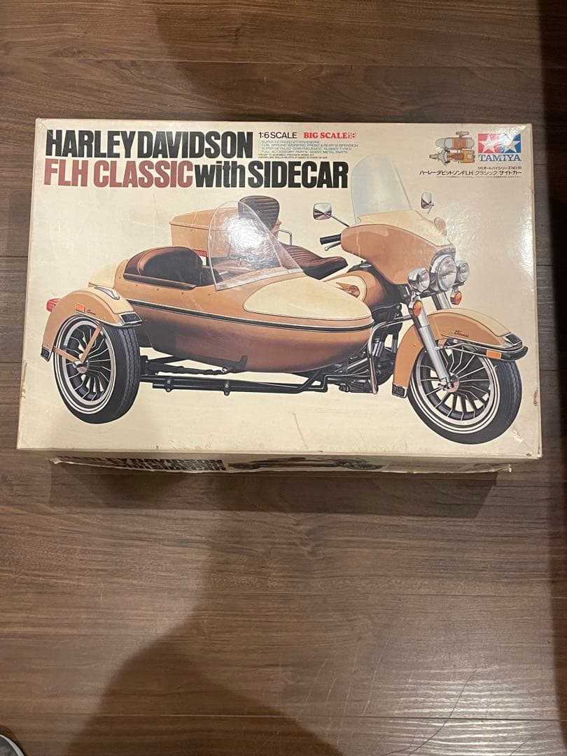 開封品 タミヤ 1/6 ハーレーダビットソン FLHクラシック サイドカー
