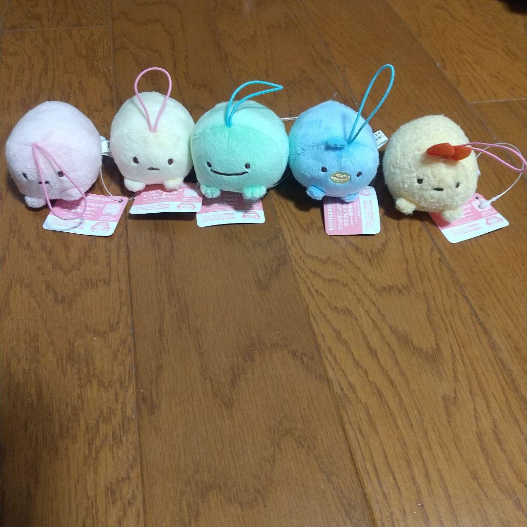 すみっコぐらし うつぶせゴムひも付きマスコット part2 - メルカリ